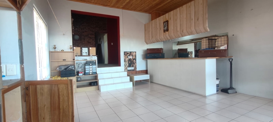 4 Bedroom Property for Sale in Newton Park Eastern Cape